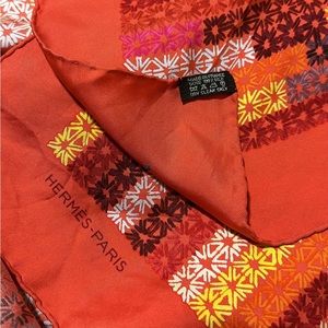 HERMES Silk The Rhythm of China Scarf